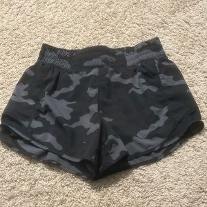 Black/gray camo shorts Women size S